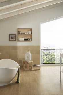 Бежова таванска баня