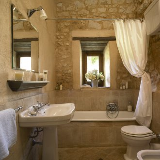 Бежова баня Прованс