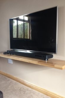 Дървен рафт за оборудване