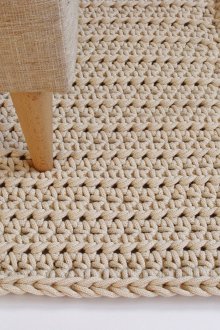 Килим от мокет и полиестер Бежово