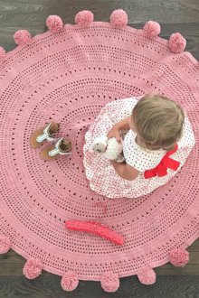 Килим от килим и полиестер в детска стая