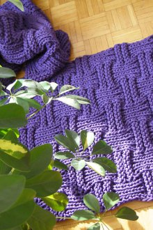 Лилав килим за връв