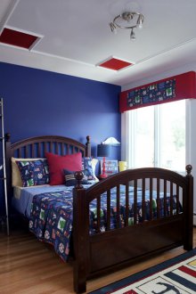 Design a room for a teenager in a marine style