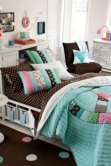 Design room for a teenager with textiles.