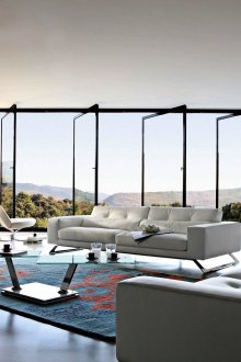 Телевизор в голям светъл хол