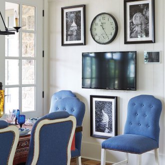 Телевизор в трапезарията