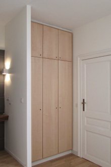 Врати към ниша от дърво