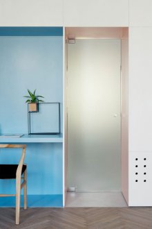 Ниши врати със маса