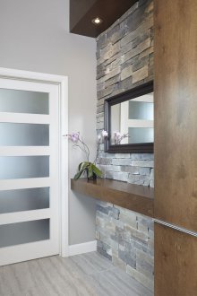 Дизайн на коридор с огледало