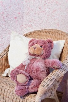 Розов течен тапет в детска стая