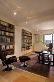 Ниша в стаята в стената