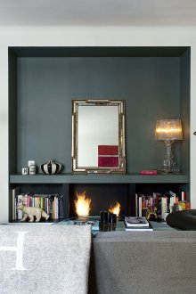 Ниша в стаята с огледало