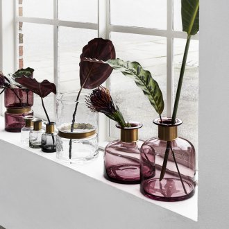 Тенденции за интериорен дизайн 2019 с вази