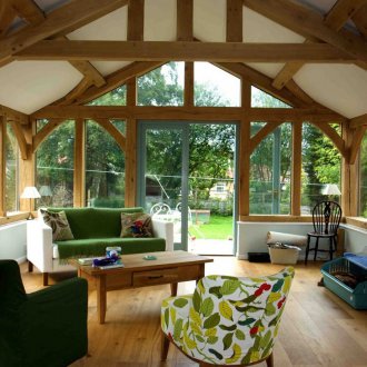 Дърво в интериора на къщата