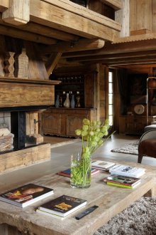 Дърво в интериора на хижата