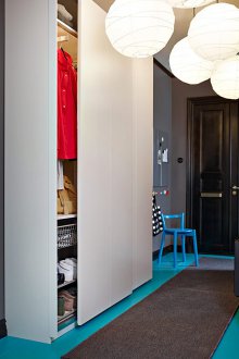 Голям килер в коридора