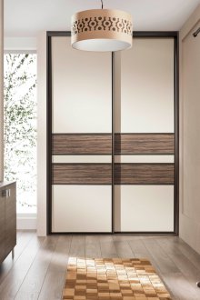 Вграден килер във входното антре