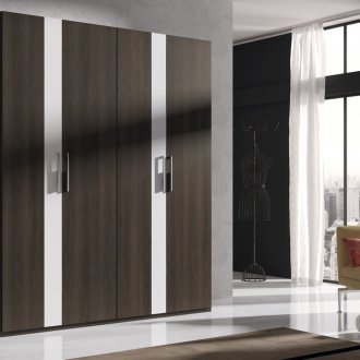 Гардероб в залата кафяво кафяво люлка