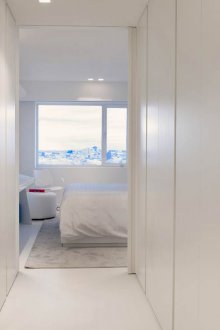 Кабинет в коридора минимализъм