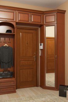Гардероб в коридора около вратата