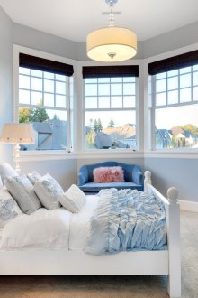 Дизайнерска спалня 18 кв.м с прозорец