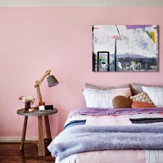 Дизайнерска спалня 18 кв.м в розово