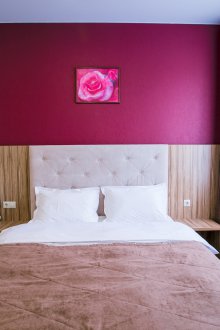 Дизайн на спалня 18 кв.м светъл