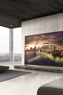 Голям плазмен телевизор в хола