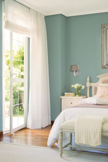 Подреждане на мебели в спалня Прованс