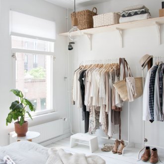 Подреждане на мебели в скандинавска спалня