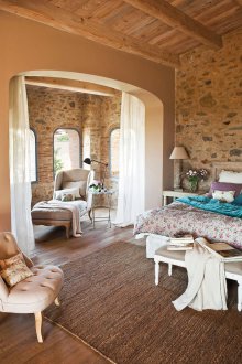 Подреждане на мебели в средиземноморската спалня