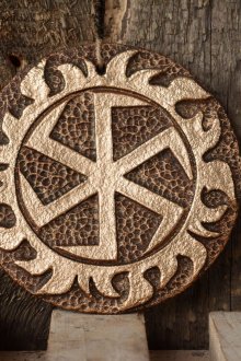 Чарът за къщата е керамичен