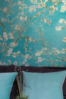 Тюркоазен тапет с бадемово дърво
