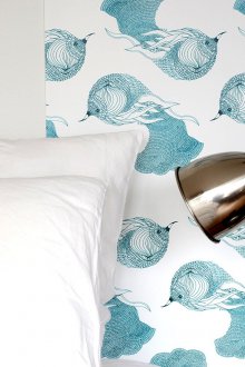 Тюркоазен тапет в спалнята