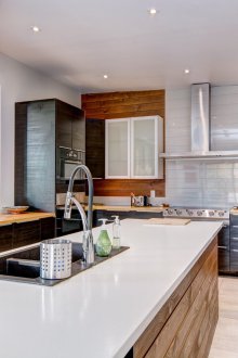 Осветление на кухненски комплект в къщата