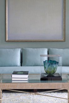 Синя всекидневна с бежово