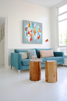 Синя всекидневна с бял цвят