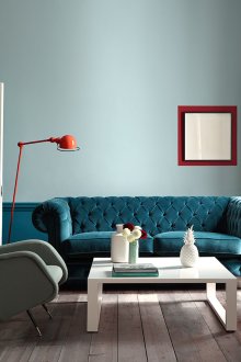 Синя всекидневна с диван