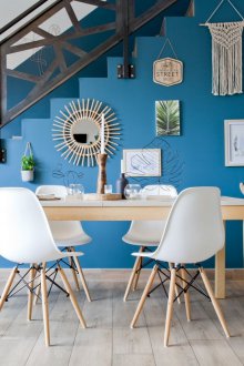 Синя всекидневна в къщата