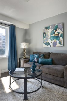 Синя материя в хола