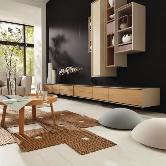 Стена в хол с модернистичен стил