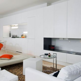 Модулна стена в хола