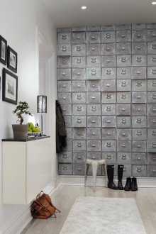 복도의 입체 벽지