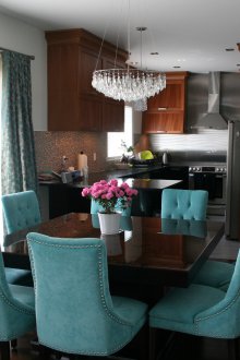 Тюркоазено кафяв дизайн на хол