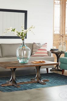 Тюркоазено кресло в хола