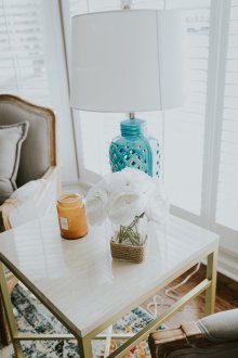 Тюркоазена лампа в хола