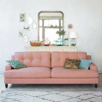 Тюркоазен дизайн на хол с розово