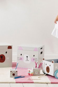 Съхранение на играчки в кутии от шперплат