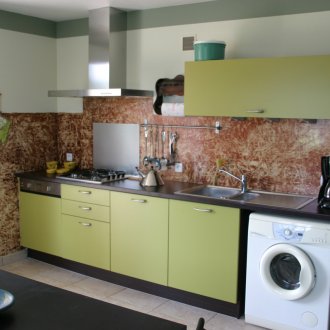 Директна пералня в кухнята