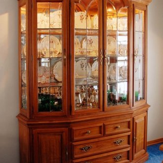 Класически шкаф